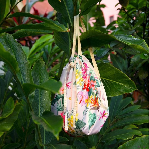 ban.do GOT YOUR BACK DRAWSTRING BACKPACK - Picture 2 of 2